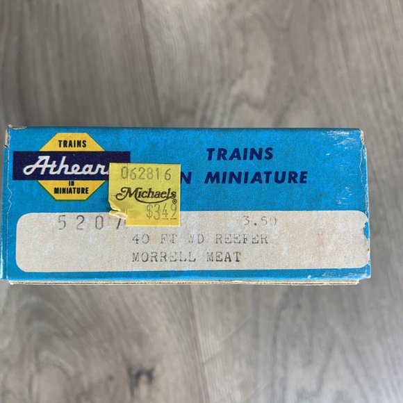 Athearn 5207 40' MORX 9089 Morrell Meats Scribed Reefer HO Scale - Picture 12 of 12